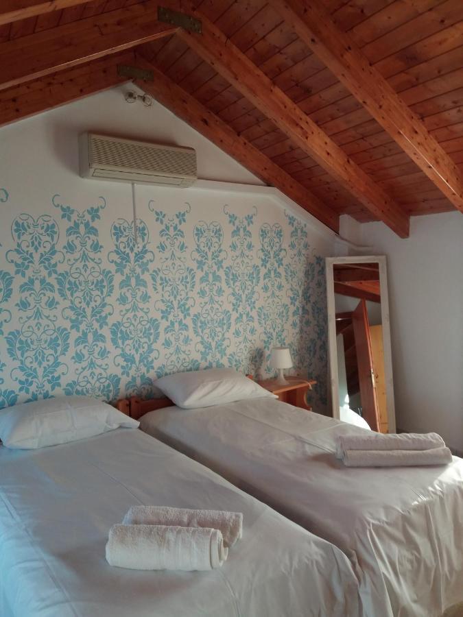 Chloe Attic Villa Agia Efimia Bagian luar foto
