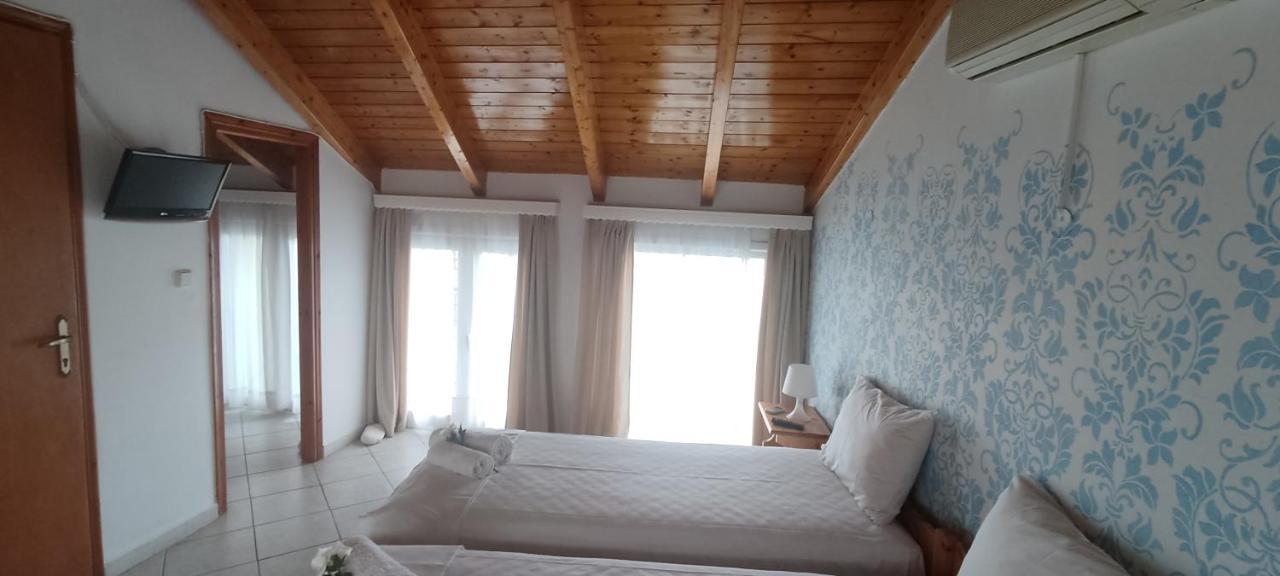 Chloe Attic Villa Agia Efimia Bagian luar foto