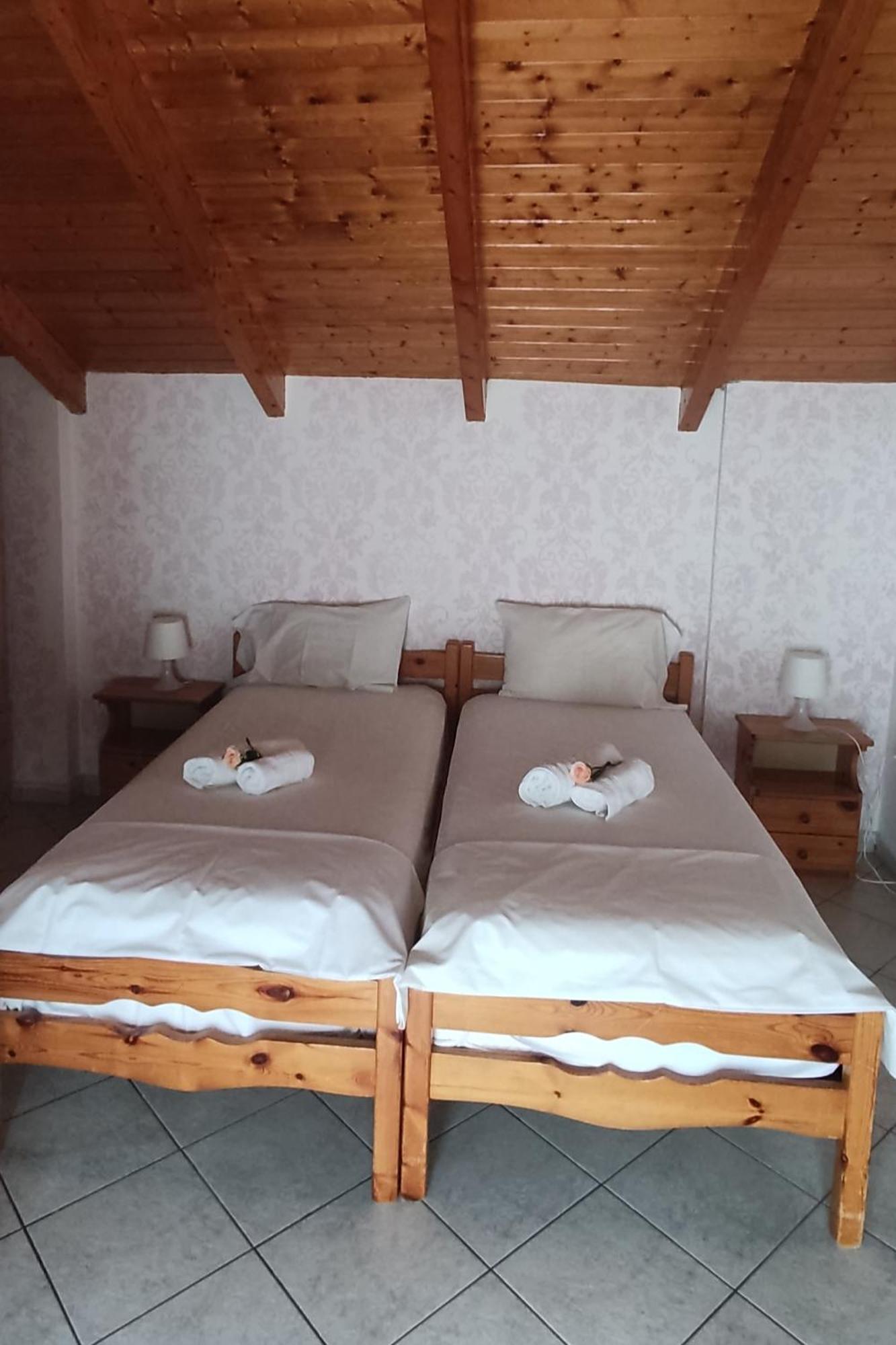 Chloe Attic Villa Agia Efimia Bagian luar foto