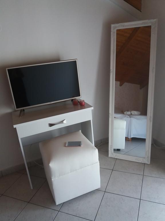 Chloe Attic Villa Agia Efimia Bagian luar foto